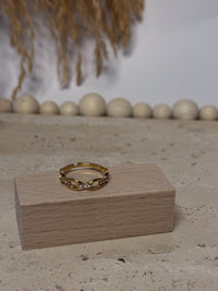 The Rhinestone Studded Chain Ring