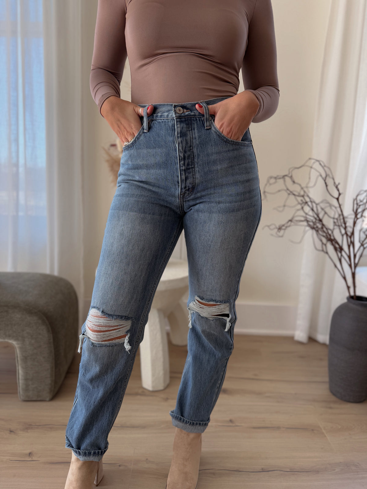 Distressed Boyfriend Jeans