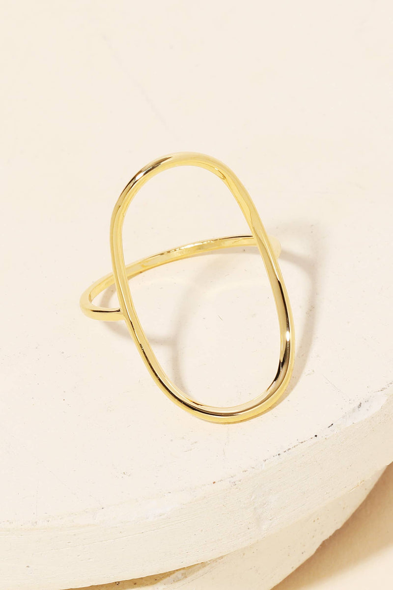 The Curved Oval Minimalist Ring